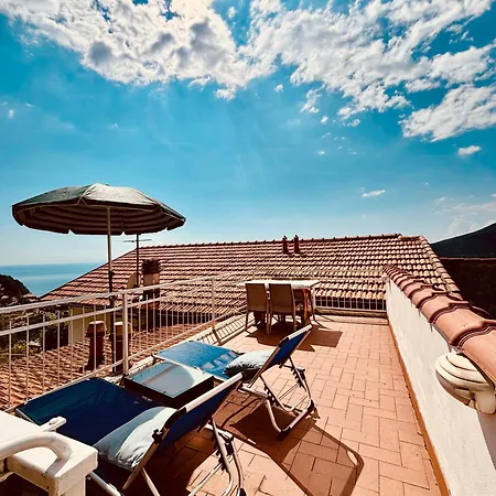 Holidays Apartment *